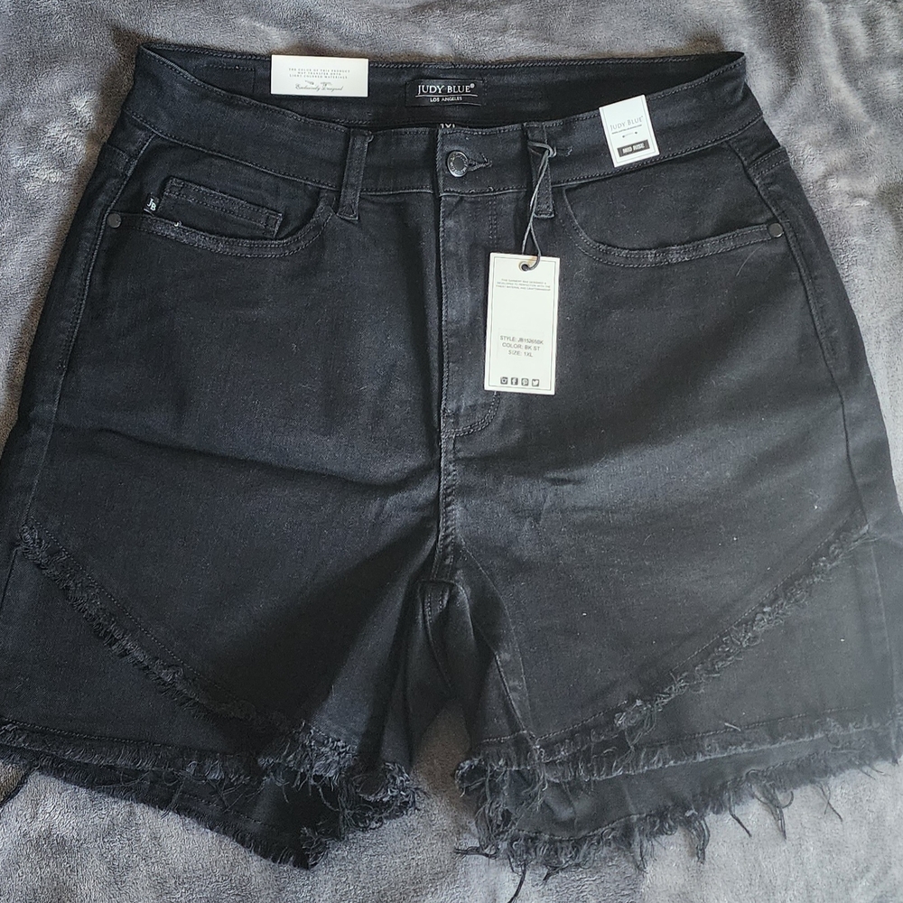 Judy Blue Black Frayed Hem Jean Shorts